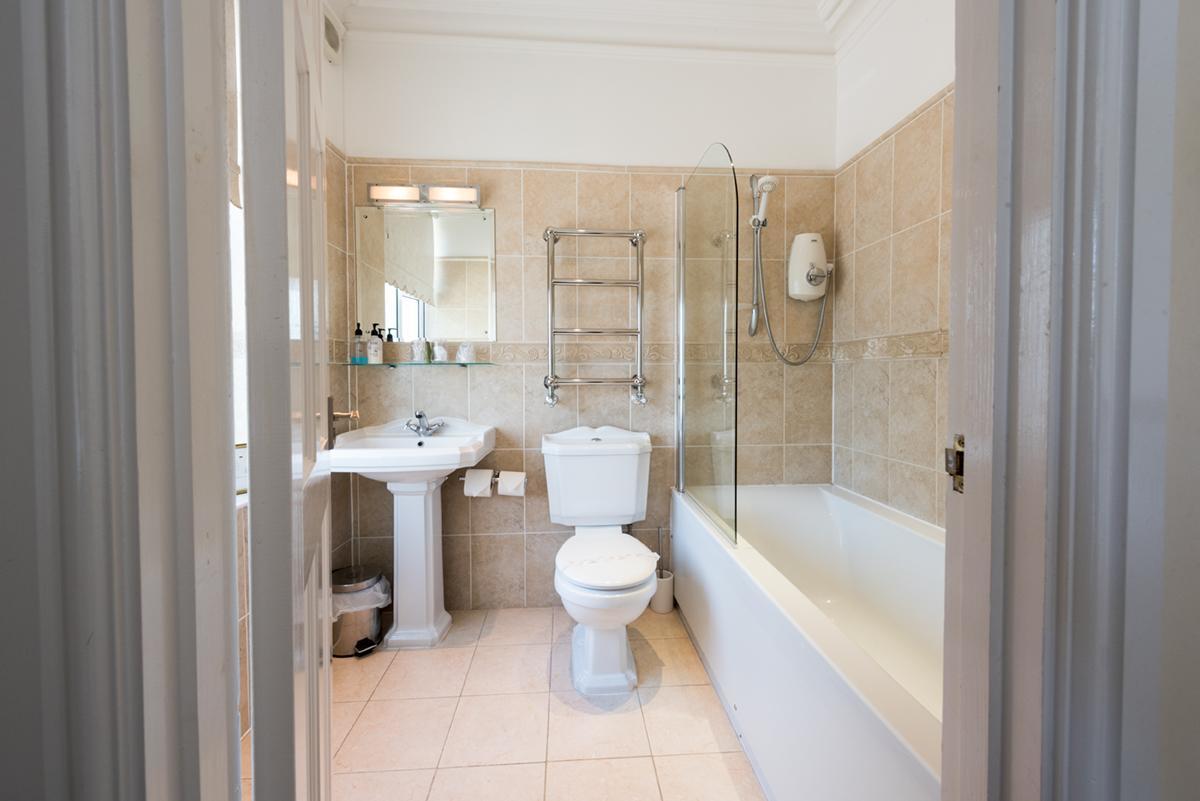 Downsview Hotel Ашфорд Екстериор снимка